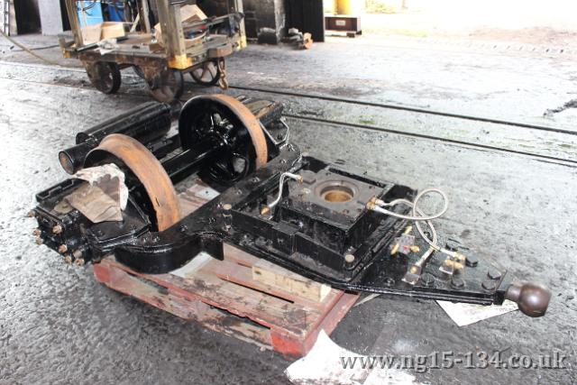 The Krauss Helmholtz front truck showing the flexible pipes for the sliding ball joint trial fitted. (Photo: L Armstrong)